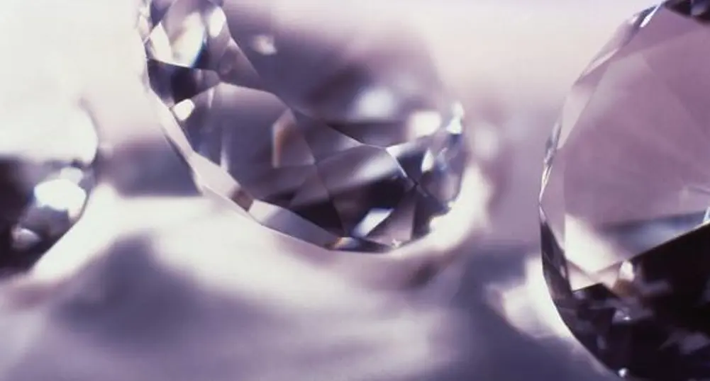 Продажбите De Beers падат със 57% поради слабото търсене