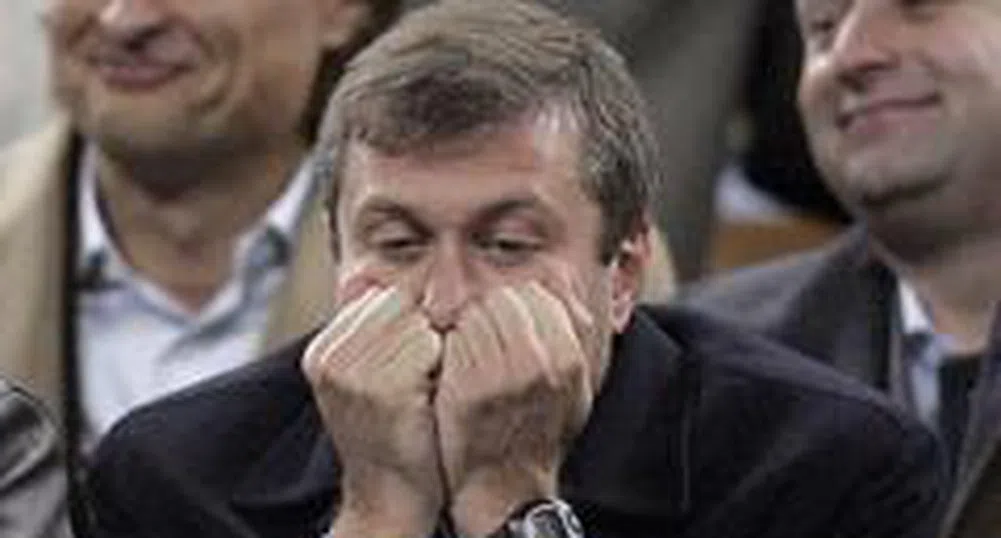 Медведев прекрати функциите на Абрамович като губернатор на Чукотка