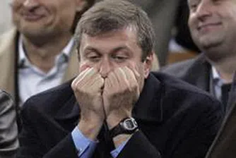 Медведев прекрати функциите на Абрамович като губернатор на Чукотка