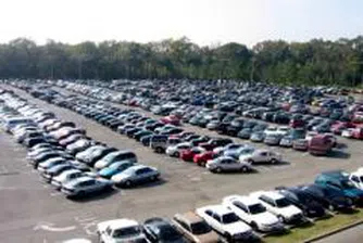 Живеещите в "синя зона" в София ще плащат преференциални такси за паркиране