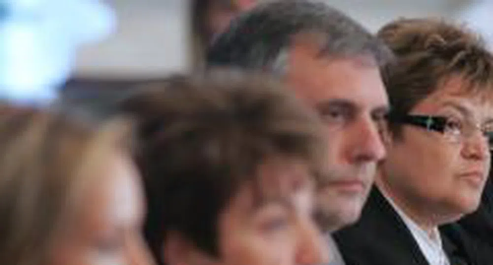 Плугчиева: Очаква се през есента да се вдигне забраната за парите по ИСПА