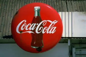 Печалбата на Coca-Cola за тримесечието намалява
