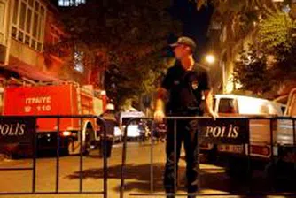 Two Blasts Kill 16 in Istanbul