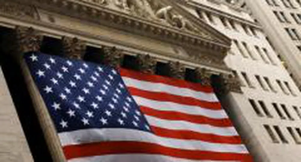 Dow Jones с нов голям спад от 372 пункта в понеделник