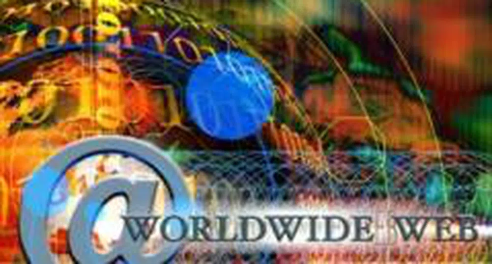 ЕП отправя призив за по-добра защита на туристите с резервации по интернет