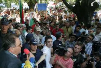 Фермерите отказаха преговори със земеделския министър