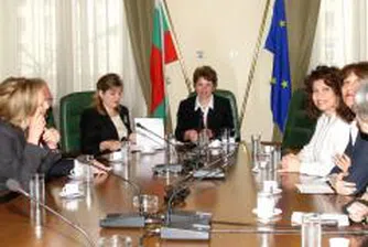 Плугчиева: Ще вървим напред, ако заработи контролът на еврофондовете