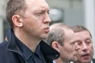 Дерипаска ще отстъпи своята империя в строителството
