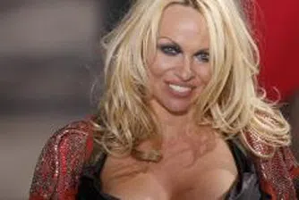 Памела Андерсън спасява Черна гора от кризата