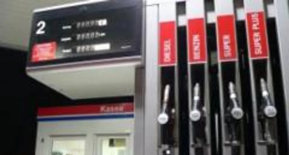 Petrol Holding Lowers Stake in Petrol to 53.6%