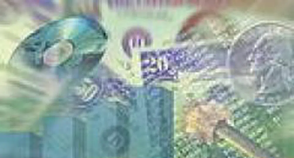 Инвестициите на три фонда в чуждестранни акции надвишават 50% от активите им