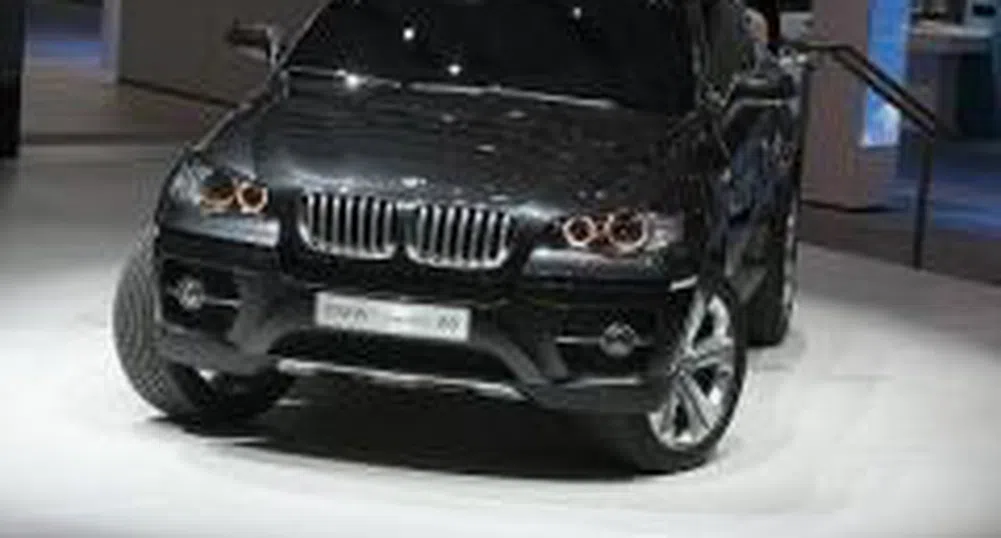 BMW представя новия си модел X6