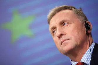 Тополанек вдъхновен от AC/DC за репликата към Обама