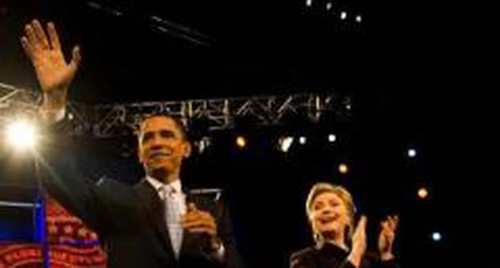 Клинтън и Обама се справят по-добре с икономиката от МакКейн, сочи проучване