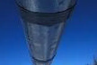 Петролът остава над 74 долара за барел