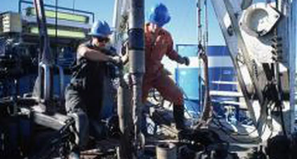 Слаб растеж на златото и петрола след нарасналото напрежение в Близкия Изток