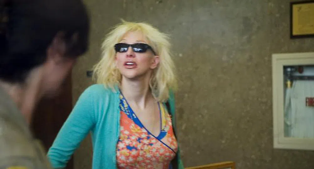 American Express съди Кортни Лав за 350 000 долара