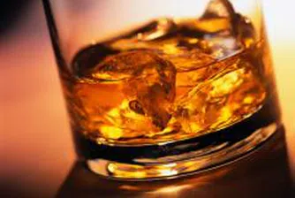 Бутилка уиски, ако НДСВ влезе в следващия парламент