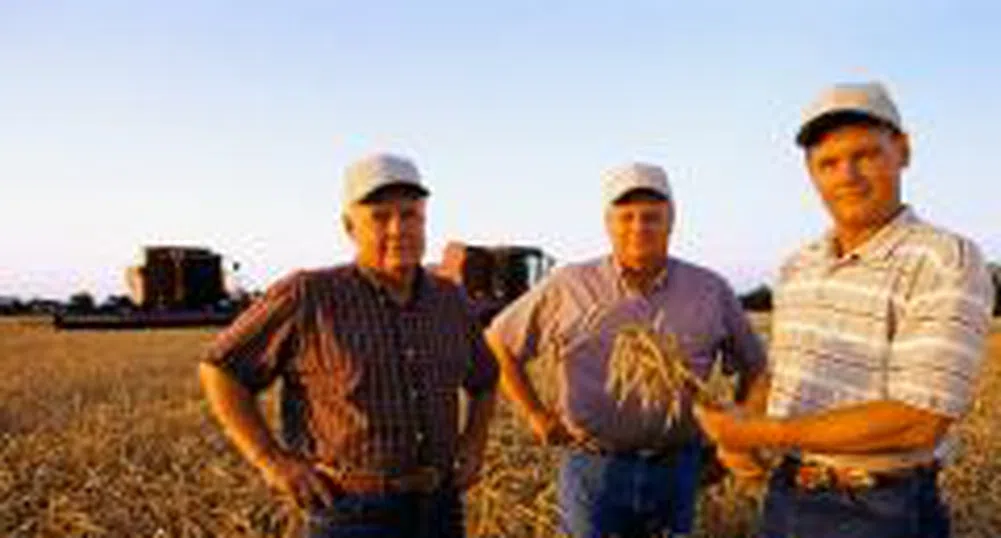 Повече от 250 фермери от цялата страна тръгнаха на протестен поход към столицата