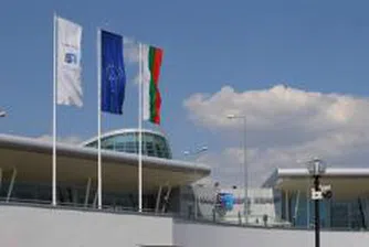 Близо 300 хил. пътници на Летище София през юли