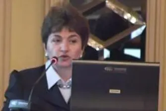 Меглена Плугчиева възложи проверка на поръчка от МЗХ