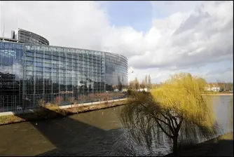 ЕС ще увеличи контрола над рейтинговите агенции