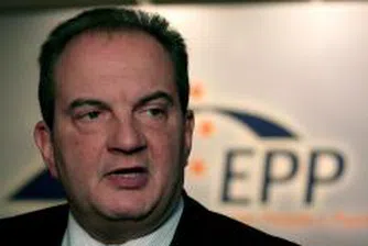 Атина продължава преговорите със Скопие за името "Македония"