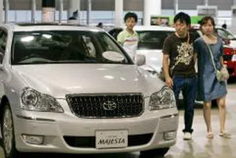 Toyota повишава цените на хибридните си автомобили в Япония