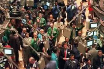 Акциите на над 100 компании от S&P 500 с цена под 10 долара