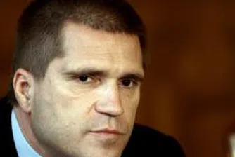 Изслушват военния министър Николай Цонев във връзка с нарушенията с имоти на армията