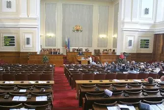 58.2% от законите в 40-то НС са приети без кворум