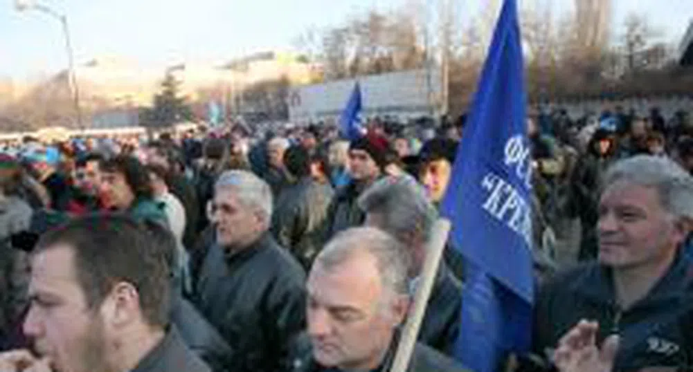 Уолстрийт джърнъл: Българската стоманена битка се разгорещява