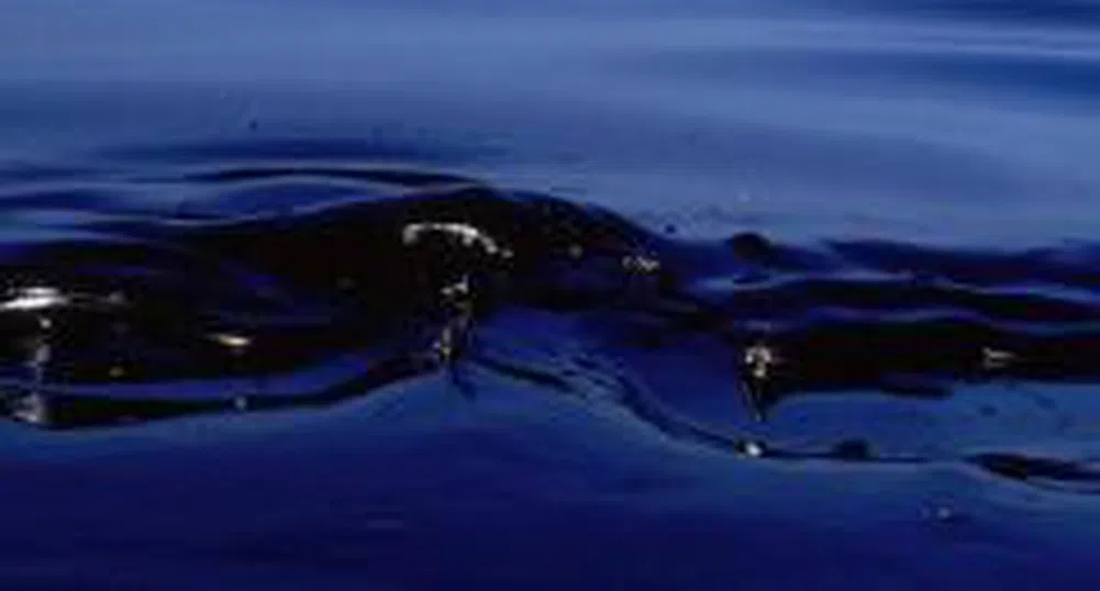 Петролът се търгува на нива от около 142 долара за барел