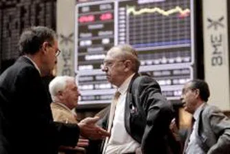 Анализатори: Излизат спекулантите, остават инвеститорите