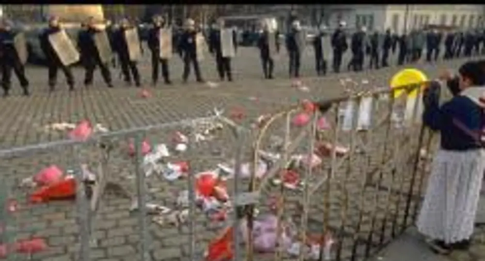 Протестите пред НС продължават и днес