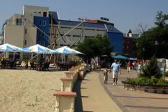 НАП проверява заведения по морето за укриване на обороти