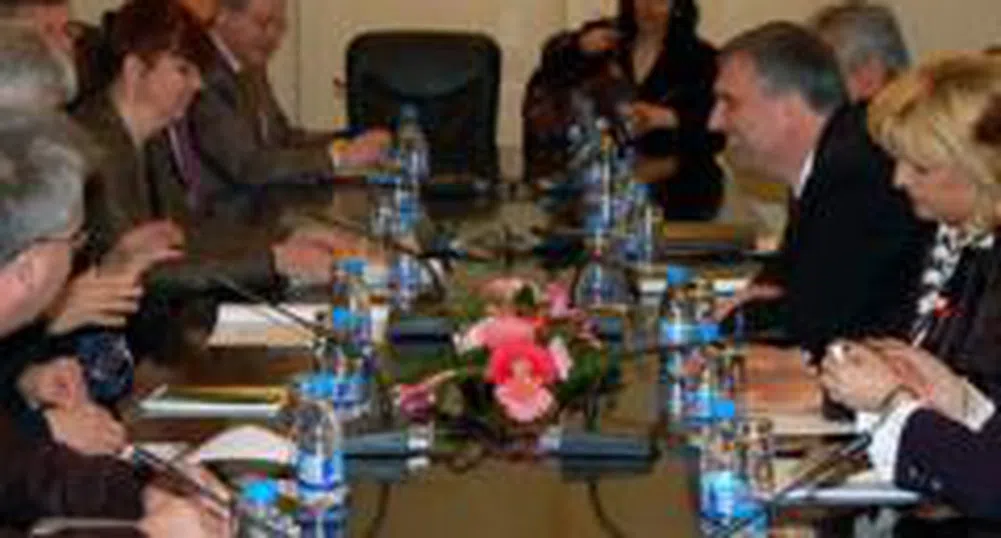 Калфин се срещна представители на Комисията по международна търговия в ЕП