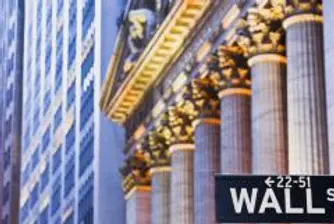 Dow Jones слезе за кратко под 12 000 пункта в сряда