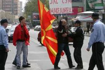 НАТО няма да покани Македония за член на срещата на върха в Букурещ