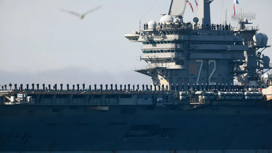 САЩ засилват военното си присъствие край Иран