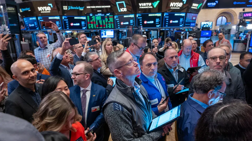 Сривът на "Великолепната седморка": Най-могъщите компании губят милиарди, а годината едва започва