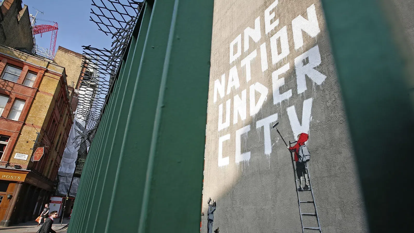 Маската на Банкси падна. Но колко всъщност струва анонимността в света на изкуството?
