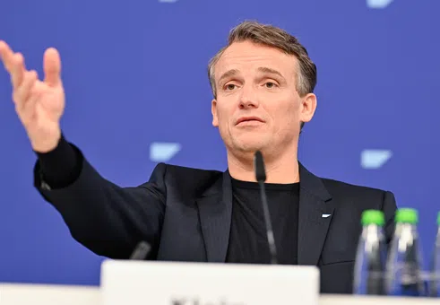 Акциите на SAP отбелязаха най-големия си спад от 2020 г. насам, след разочароващ ръст на договорите за облачни услуги за четвъртото тримесечие