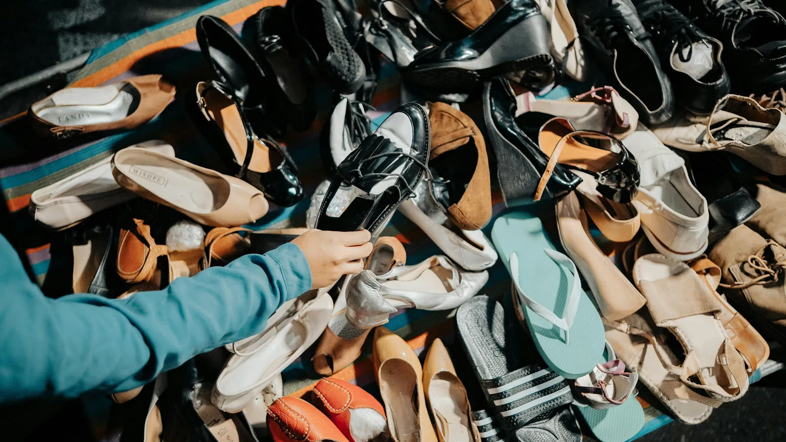 Втора употреба по шведски: Битката на Стокхолм с последиците от бързата мода