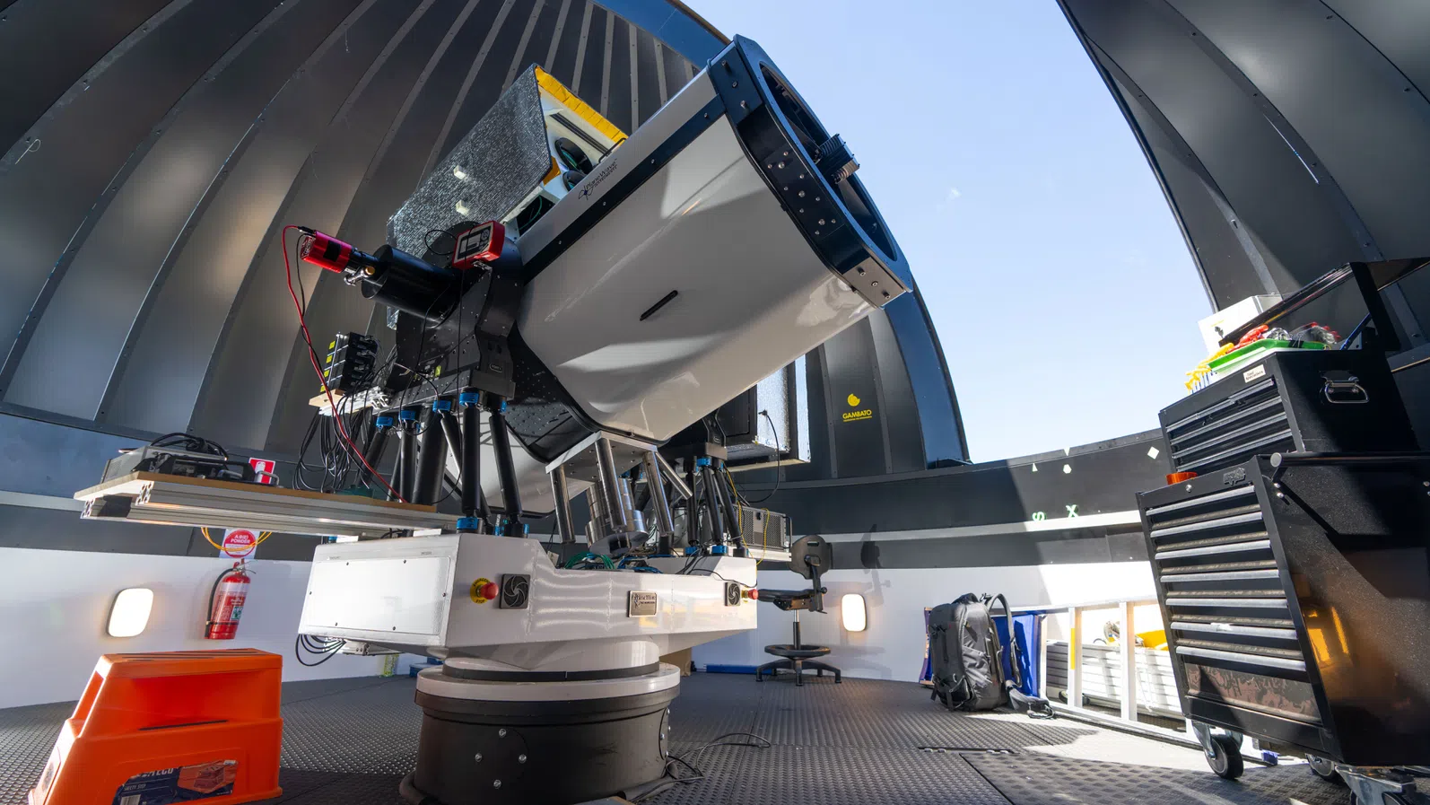 Успешен тест на лазерна комуникация от Космоса: Artemis II проправя пътя към по-достъпен пренос на данни