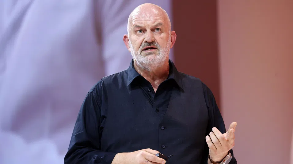 Човечество и бизнес: Технологичните гиганти уверяват в чистите намерения на AI