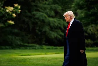 Решението е в отговор на заплахата на Дмитрий  Медведев, който в понеделник заяви, че „всеки нов ултиматум“, който президентът на САЩ отправя за прекратяване на конфликта с Украйна, „е заплаха и стъпка към война“