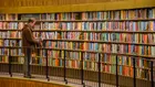 Да превръща романите в сценарии: Професията на човека, който чете по 300 книги годишно