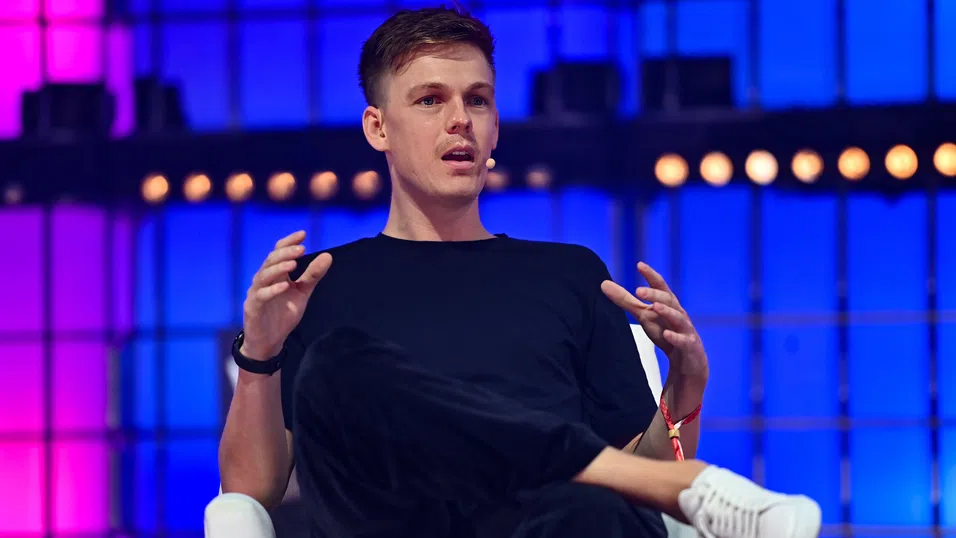 Каспър Лий: Историята на пенсиониран ютубър като урок по предприемачество