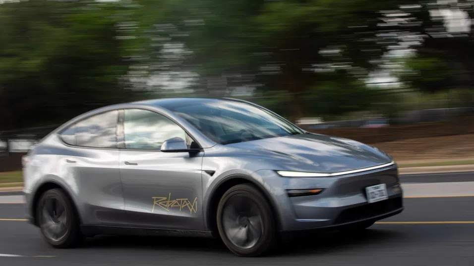 В кого е вината? Съдебен процес срещу Tesla и системата Autopilot